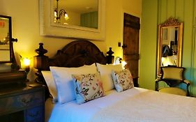 The Firecat Country House Guesthouse